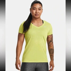 Under Armour short sleeve loose top - size large